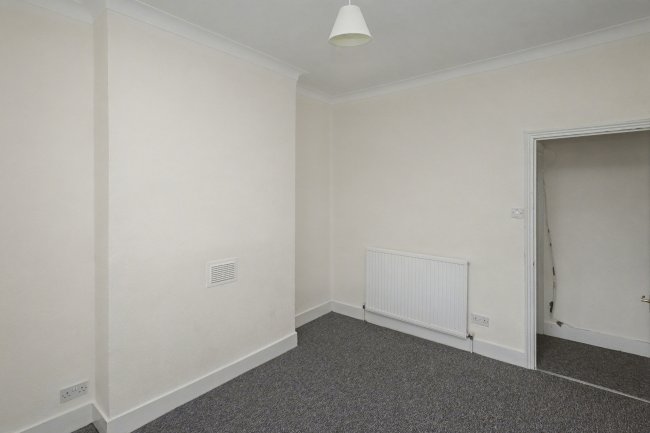 81 & 81A Sheringham Avenue, Manor Park, London E12 5PF 5