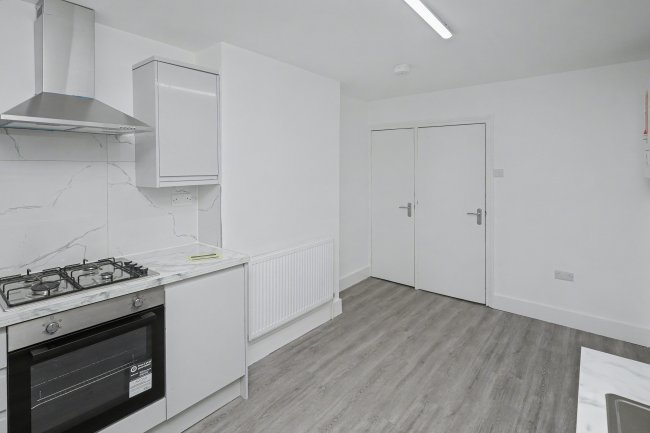 81 & 81A Sheringham Avenue, Manor Park, London E12 5PF 5