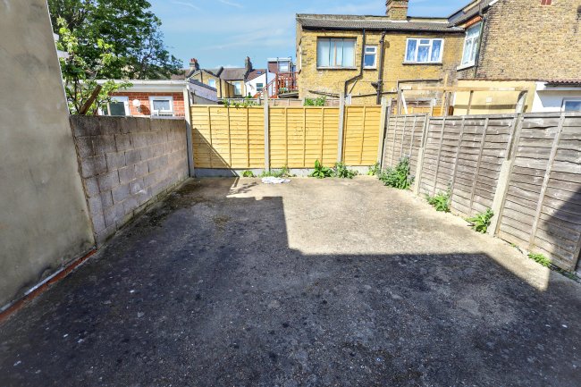 81 & 81A Sheringham Avenue, Manor Park, London E12 5PF 5