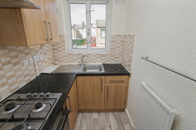 81 & 81A Sheringham Avenue, Manor Park, London E12 5PF 5