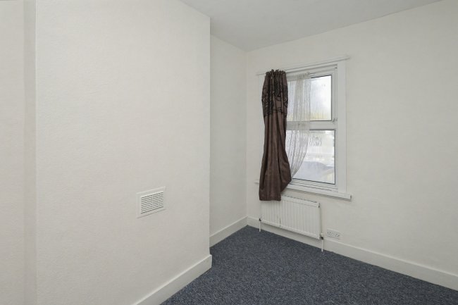 81 & 81A Sheringham Avenue, Manor Park, London E12 5PF 5