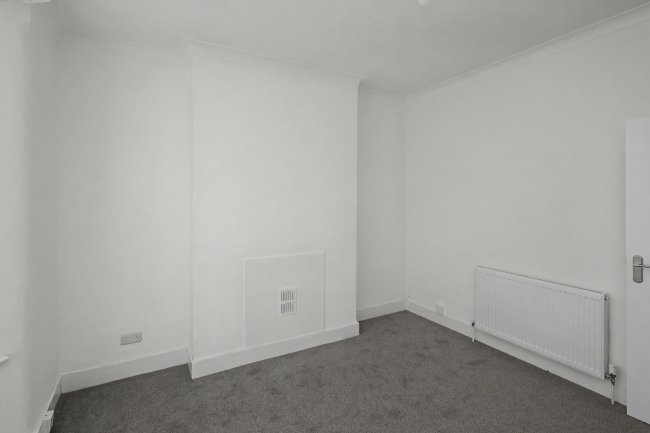 81 & 81A Sheringham Avenue, Manor Park, London E12 5PF 5