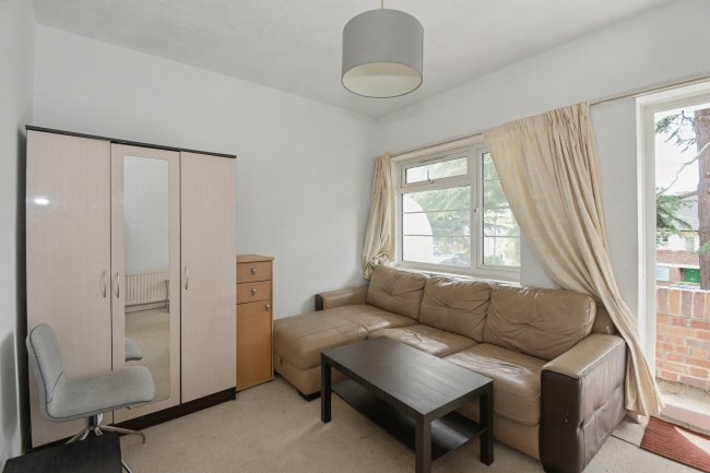 Flat 23 Gainsborough Court, Nether Street, London N12 8AE 7