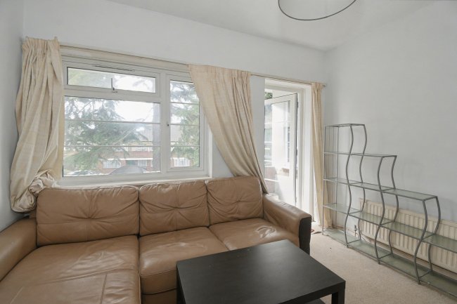 Flat 23 Gainsborough Court, Nether Street, London N12 8AE 7