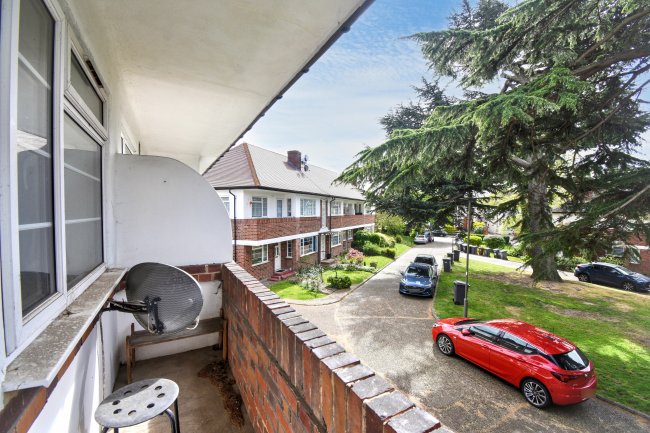 Flat 23 Gainsborough Court, Nether Street, London N12 8AE 7