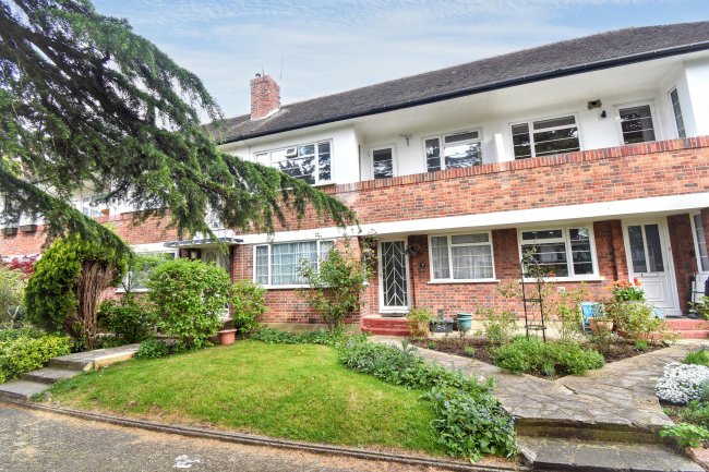 Flat 23 Gainsborough Court, Nether Street, London N12 8AE 7
