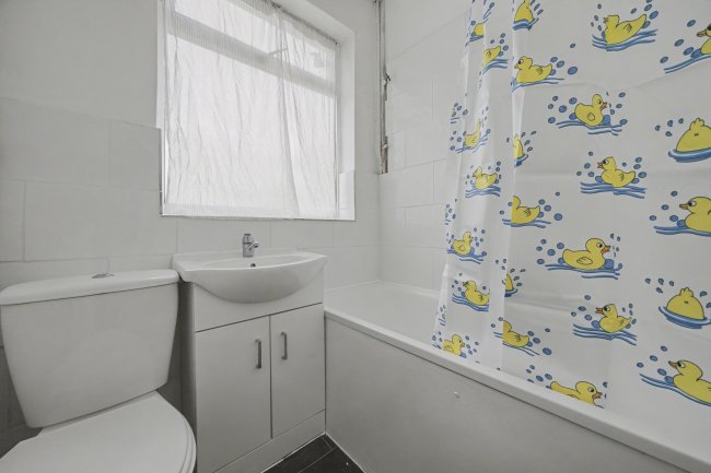 990 Uxbridge Road, Hayes, Greater London, UB4 0RL 9