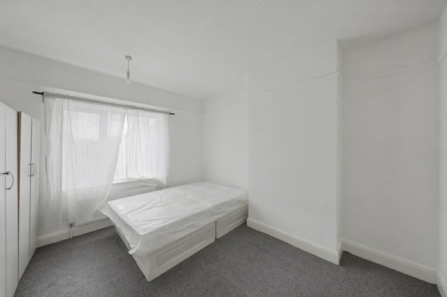 990 Uxbridge Road, Hayes, Greater London, UB4 0RL 9