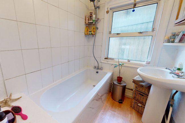 114A Stafford Road, Wallington, SM6 9AY 6