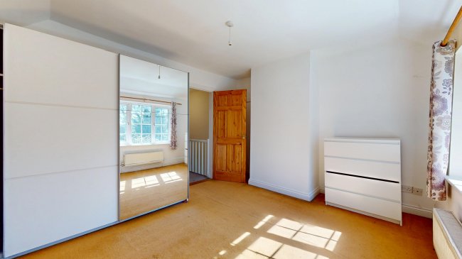 24 Tilmore Road, Petersfield, Hampshire, GU32 2HH 6