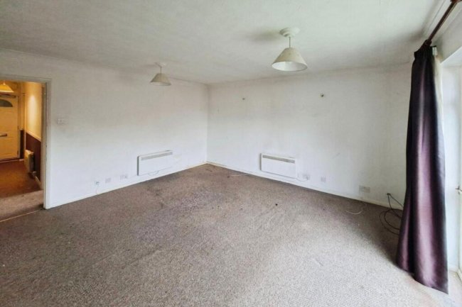 25 Northcotts, Hatfield, Hertfordshire, AL9 5ES 2