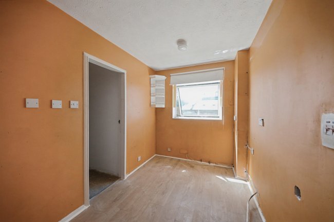 25 Northcotts, Hatfield, Hertfordshire, AL9 5ES 9