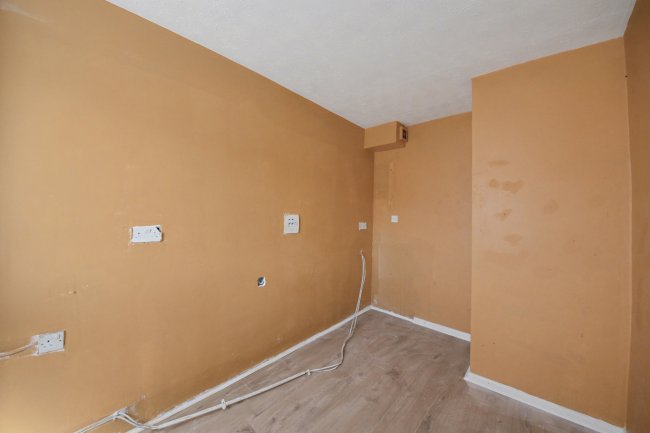 25 Northcotts, Hatfield, Hertfordshire, AL9 5ES 9