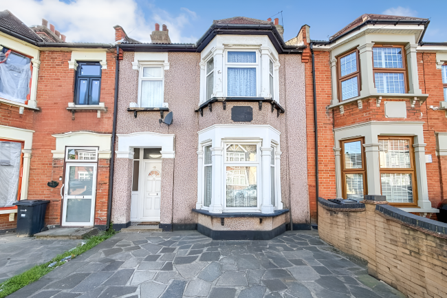 45 Mafeking Avenue, Ilford, IG2 7AP 5