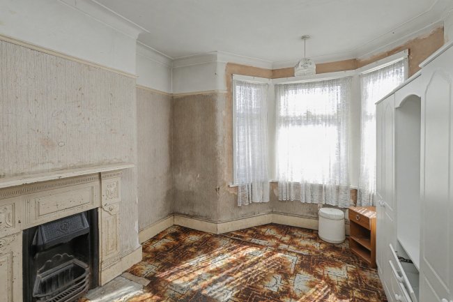 45 Mafeking Avenue, Ilford, IG2 7AP 7