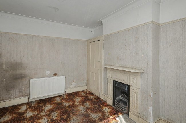 45 Mafeking Avenue, Ilford, IG2 7AP 7