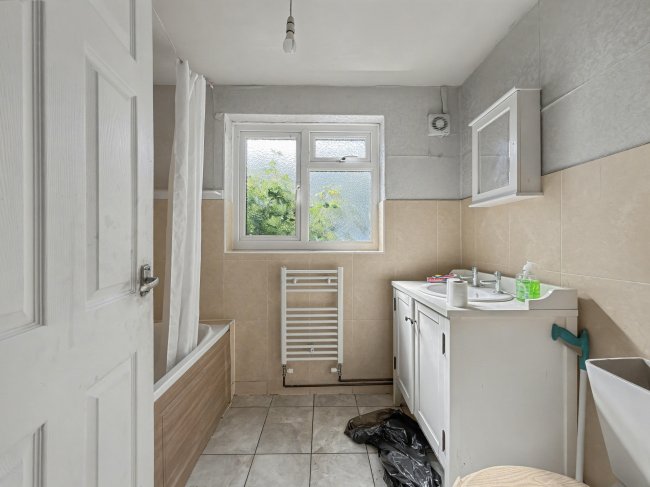 33 Downsell Road, Stratford, London, E15 2TR 10