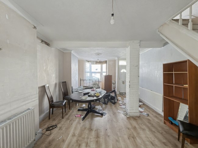 33 Downsell Road, Stratford, London, E15 2TR 10