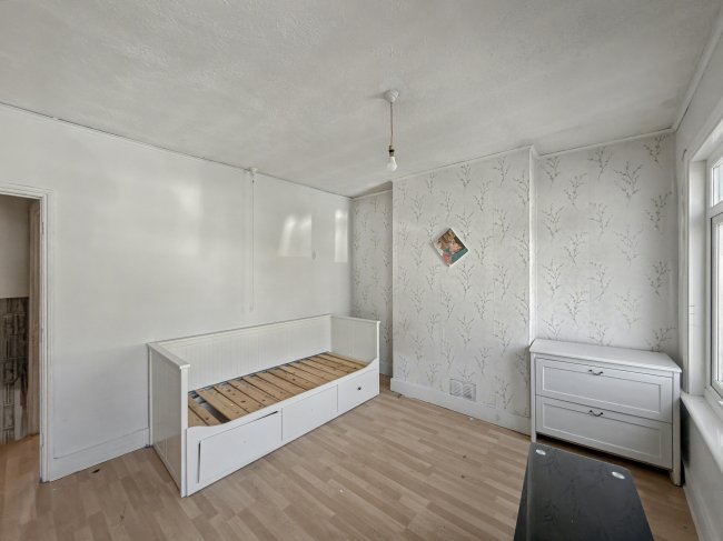 33 Downsell Road, Stratford, London, E15 2TR 10