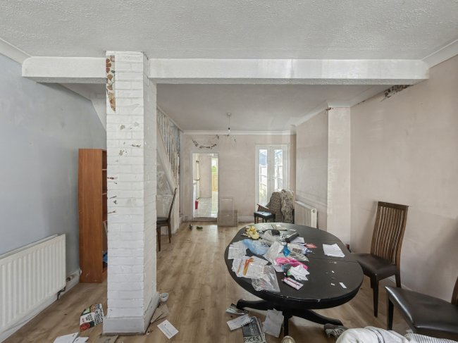 33 Downsell Road, Stratford, London, E15 2TR 10