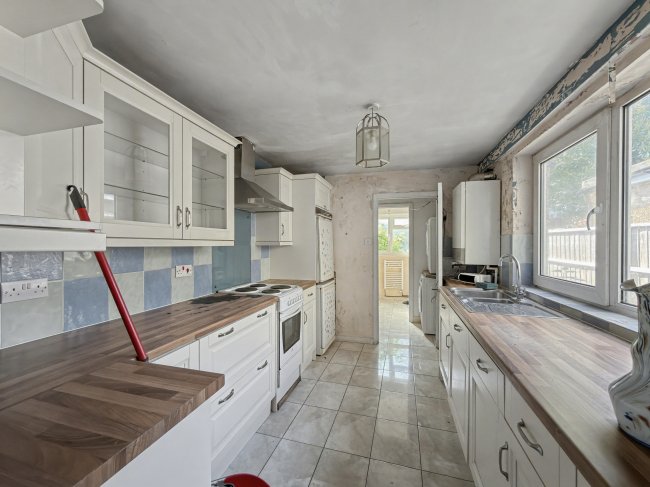 33 Downsell Road, Stratford, London, E15 2TR 10