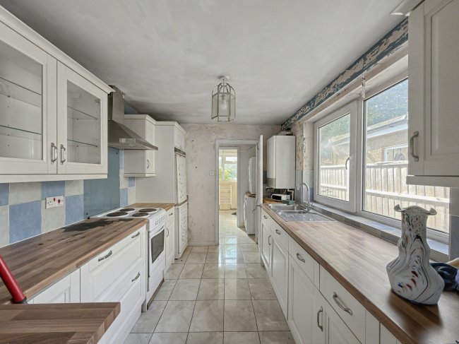 33 Downsell Road, Stratford, London, E15 2TR 10