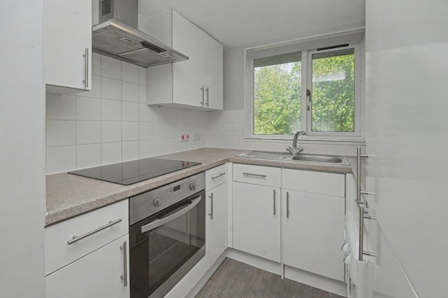 11 Badger Close, Feltham, Greater London, TW13 7HA 3