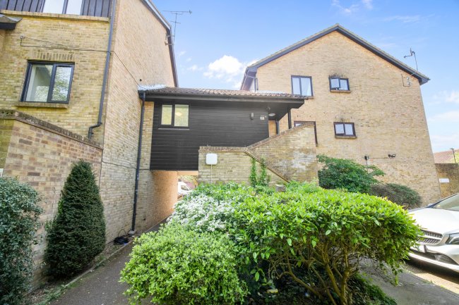 11 Badger Close, Feltham, Greater London, TW13 7HA 3