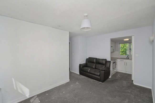 11 Badger Close, Feltham, Greater London, TW13 7HA 3