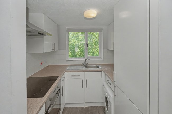 11 Badger Close, Feltham, Greater London, TW13 7HA 3