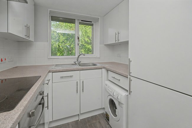 11 Badger Close, Feltham, Greater London, TW13 7HA 3