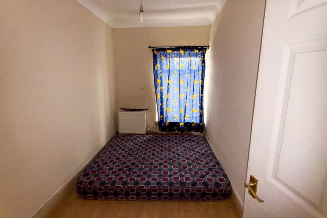 36 Tirycoed Road, Glanamman, Ammanford, Carmarthenshire, SA18 2YE 1