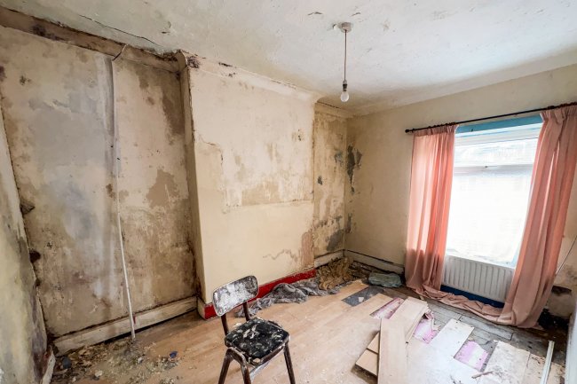 36 Tirycoed Road, Glanamman, Ammanford, Carmarthenshire, SA18 2YE 1