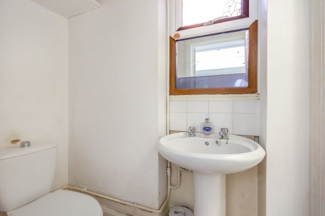 1076 Christchurch Road, Bournemouth, BH7 6DS 7