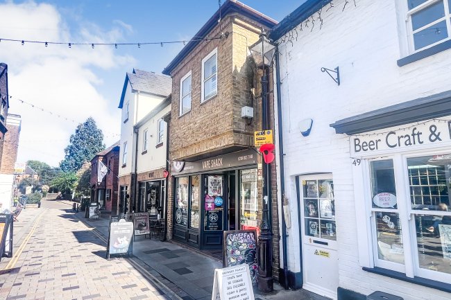 52 Church Street, Twickenham, London, TW1 3NR 2