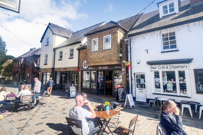 52 Church Street, Twickenham, London, TW1 3NR 2