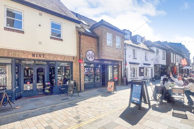 52 Church Street, Twickenham, London, TW1 3NR 2