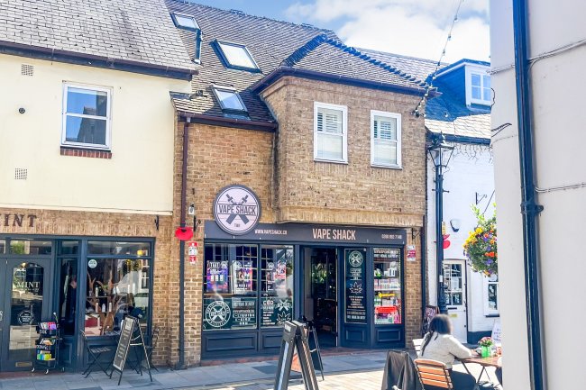 52 Church Street, Twickenham, London, TW1 3NR 2