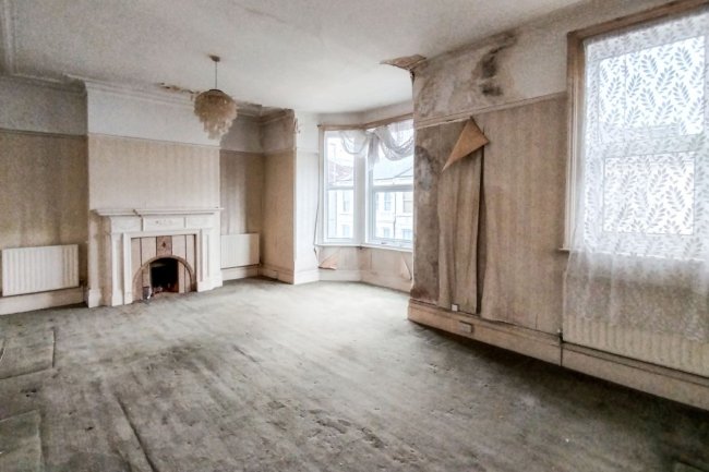 98 Victoria Road North, Southsea, Hampshire, PO5 1QE 8