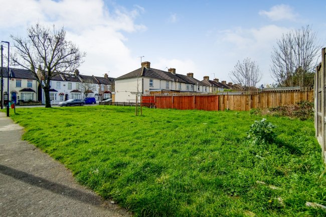 Land adjacent to 56 Albany Road, Enfield EN3 5UF 7