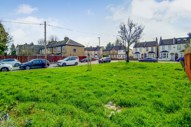Land adjacent to 56 Albany Road, Enfield EN3 5UF 7