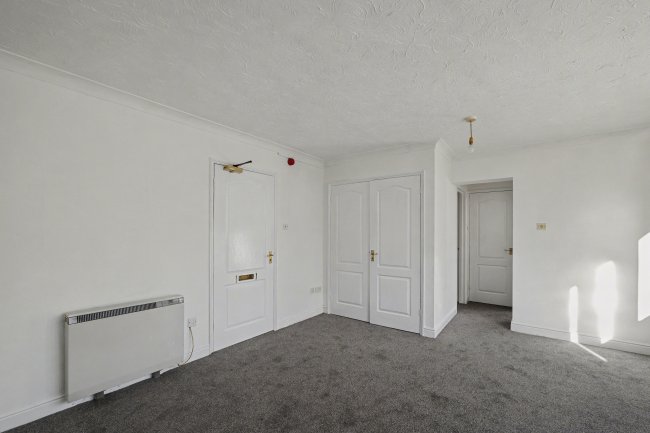 2 Castle Malwood Lodge, Minstead, Lyndhurst, SO43 7HB 3