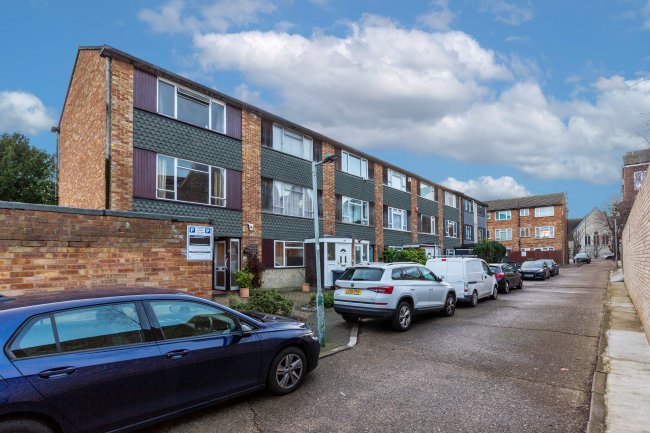 Dilhorne Close, Baring Road, London, SE12 0DA 3
