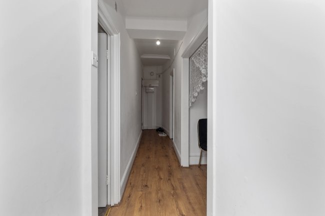 88 Aldborough Road,  Ilford IG3 8EY 6