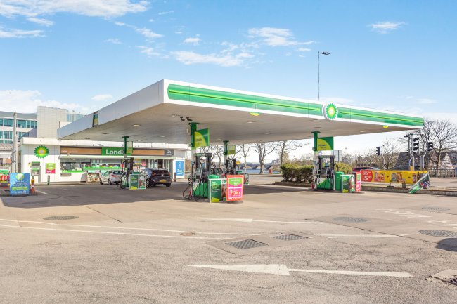 Petrol Filling Station, North Esplanade West, Aberdeen, AB11 5RN 2