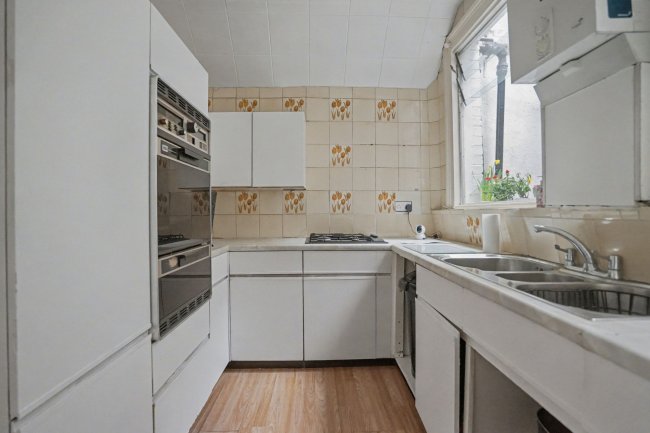 5 New Park Road, Brixton, London SW2 4DU 7