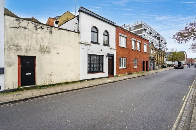 5 New Park Road, Brixton, London SW2 4DU 7