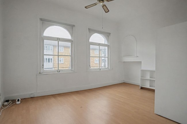5 New Park Road, Brixton, London SW2 4DU 7
