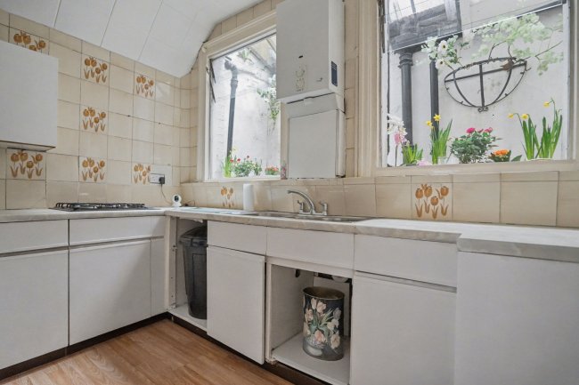 5 New Park Road, Brixton, London SW2 4DU 7