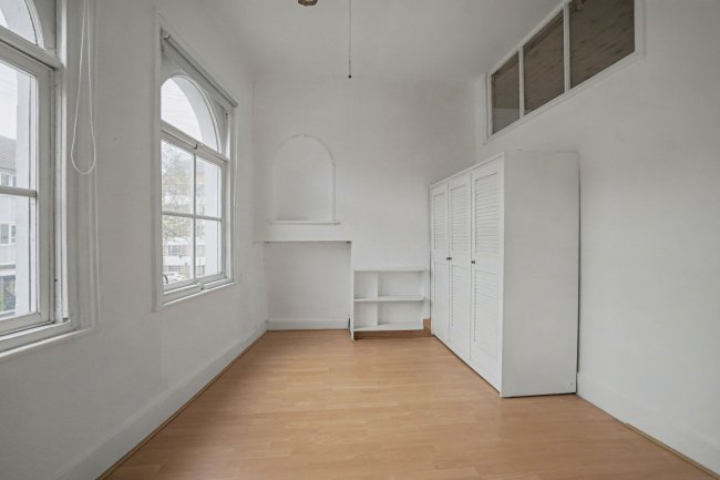 5 New Park Road, Brixton, London SW2 4DU 7